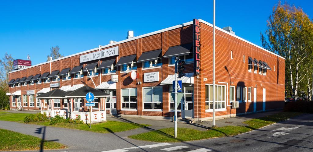 Hotelli & Ravintola Martinhovi Raisio Exterior foto